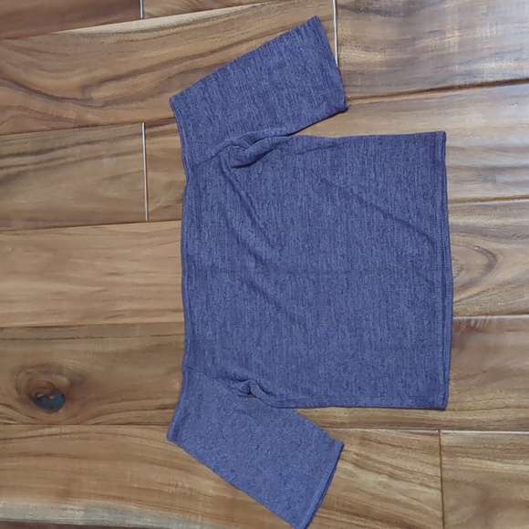 Wilfred free cropped off the shoulder top. Size small. Purple. - Picture 2 of 4